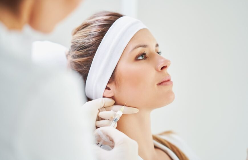 scene-medical-cosmetology-treatments-botox-injection-min
